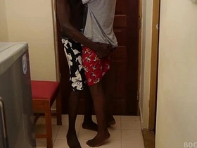 黑人嫩屌托尼和杰克无套交配 hot south asian gay sex videos