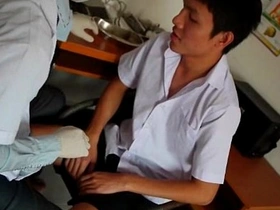 给小鲜肉医生口交 young asian gay boys sex videos