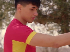 足球小鲜肉球员无套野战 恋足BDSM户外 asian nude elated sex videos