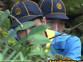 瘦亚裔侦查员口交后享受野战 asian gay boys recently add sex videos