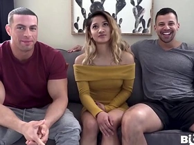 100斤亚裔被两个健美壮汉操烂 asian gay sex web series videos