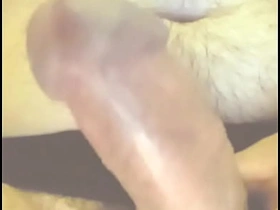 把鸡巴掏出来睡觉前射一发 sex videos in asian china gay