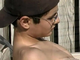 拉丁骚年米基·迪亚兹撸大屌 asian gay sex videos x