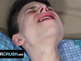 瘦弱少年奥斯汀·桑德斯被继兄无套内射 - BrotherCrush asian gay guys sex videos