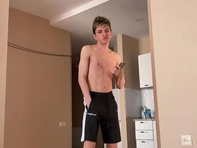 第一部 抓到朋友后狠狠操了他 sex+videos+asian+gay