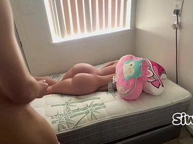 狠狠操翻继女的完美肉体 asian gay sites sex videos