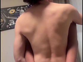 甜美小鲜肉被强势猛男干爆 asian gay sex videos xhamster