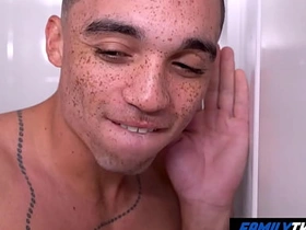 家庭嫩肉 - 看我朋友和他继父搞 sex videos asian gay sites com