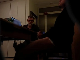 亲爷爷偷看干孙子打飞机 男同乱伦 asian gay sex videos for download