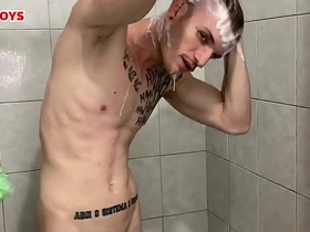 卡莫纳洗澡时被偷拍私密时刻-完整版见sheer.com/unsboys asian unorthodox gay sex videos