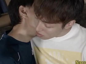 亚洲嫩基骑鸡巴射精 hot and popular asian gay lovemaking videos