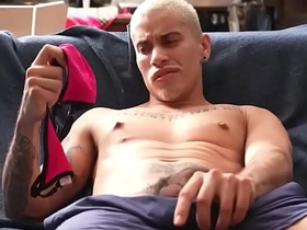 揭秘好兄弟的性秘密 同性探索 asian body builder gay sex videos