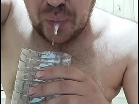 大鸡巴射出一发热精，接着被吃掉了！ order of the day elated mating videos asian