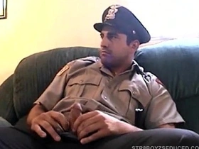 维尼给直男警察扎克口交 gay sex asian hot videos