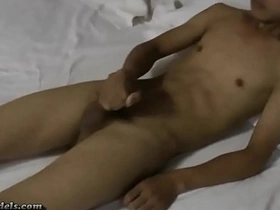 亚洲大屌男孩自慰 asian old man gay sex videos