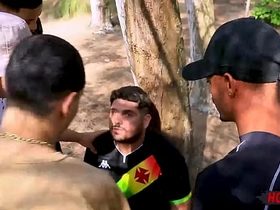 丛林里火辣淫乱的群交！ asian teen well-pleased sex videos site