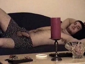 Vinnie给直男口交撸管 asian teen gay kneading intercourse videos