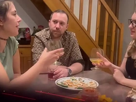 法国女装大佬调教记：双女王虐哭贱奴 hot asian gay boys sex videos