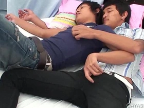 亚裔高尔夫与波利族小便无套 asian gay sex videos latest