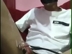 亚洲男孩吞下大精量 asian gay vishnu teja sex videos