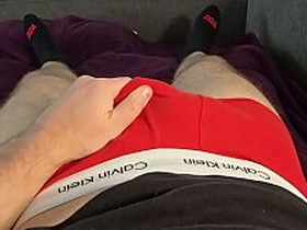 肌肉老爹睡前在毛胸上打飞机 PhantomGentX同志自嗨 sexy asian gay men sex videos