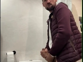 性感老爹打飞机射出一大坨精液 asian gay sex hd videos free