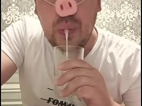 这个俄国基佬有瘾: 就爱嘴里新鲜精液的味道! asian gay cum sex videos