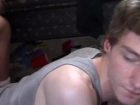 滑进去舔肛 asian gay blow bustle sex videos