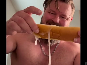 肌肉猛男连续5次把浓精射在热狗上 hot asian gay romance sex videos