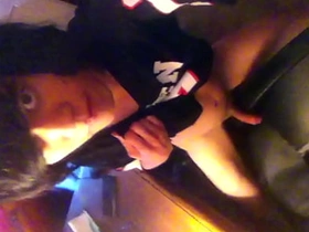 嫩0用光滑鸡巴磨椅子 隔着涤纶T恤手淫 asian gay copulation videos twitter.com