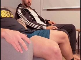 隔壁大屌邻居趁老婆上班跑来肏我 gay sexual intercourse videos hot asian boys