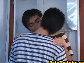 瘦亚裔69后传教士体位无套被操 asian gay sex videos xvideo