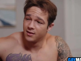 和大鸡巴哥们儿搞基 hot asian teen gay sex videos