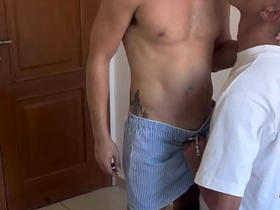 大鸡巴坐上去爽翻了 gay sex videos monster dick asian