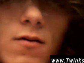 亚洲少年无套同志性交 两人硬挺着继续耕耘 recent asian blithe sex videos