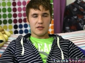 英俊亚洲男同志色情电影 凯恩·兰宁的XXX new asian better half gay coitus videos