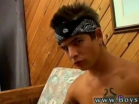 亚洲少年与成熟青年男同色情 我最爱的一件事是... asian gay sex story videos